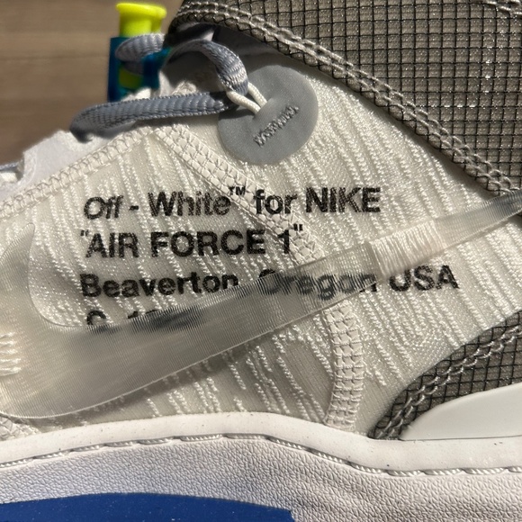 Athletic_Shoes